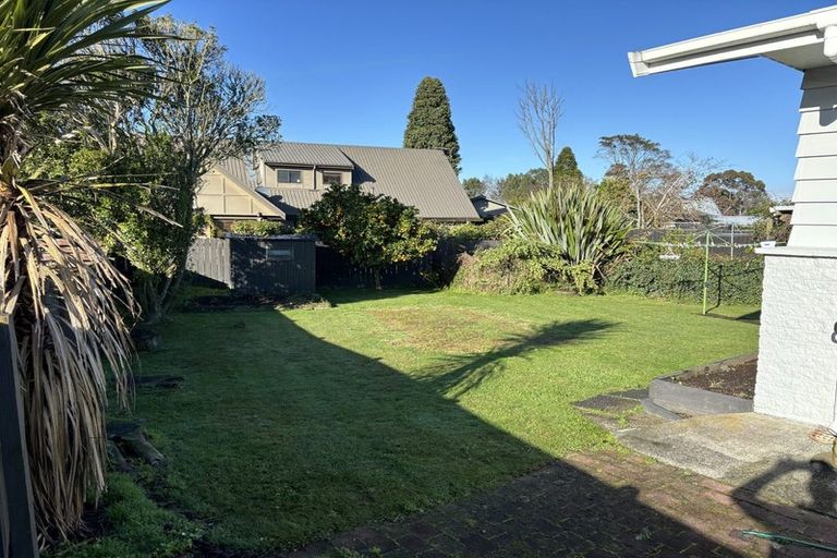 Photo of property in 23 Kowhai Street, Hamilton Lake, Hamilton, 3204