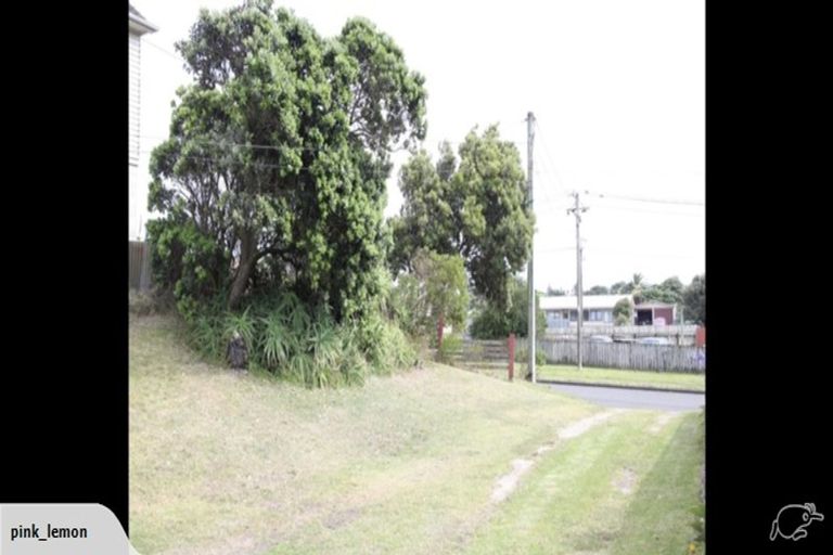 Photo of property in 13 Tregenna Street, Castlecliff, Whanganui, 4501