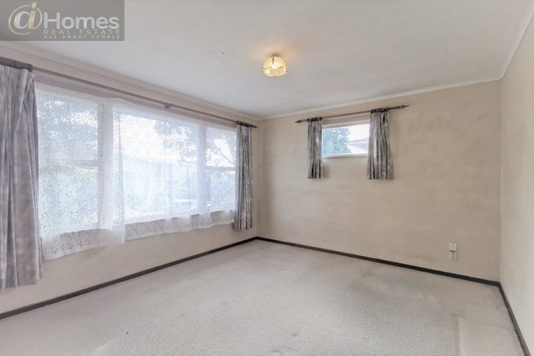 Photo of property in 16 Edgewood Way, Henderson, Auckland, 0612