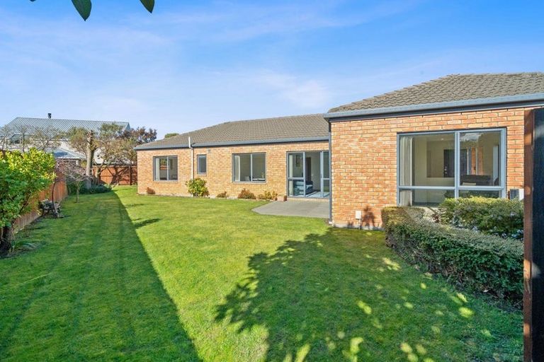 Photo of property in 8 Arkwright Place, Halswell, Christchurch, 8025