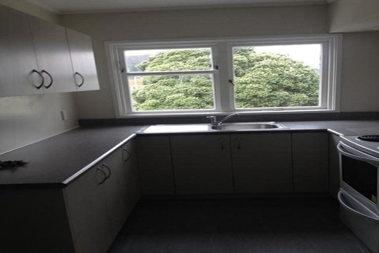 Photo of property in 95 Farmer Crescent, Taita, Lower Hutt, 5011