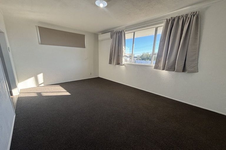 Photo of property in 34 Othello Drive, Clover Park, Auckland, 2023