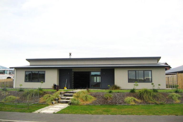 Photo of property in 15 Holyport Close, Fairfield, Dunedin, 9018