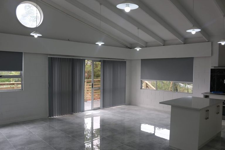 Photo of property in 475 Whangaparaoa Road, Stanmore Bay, Whangaparaoa, 0932