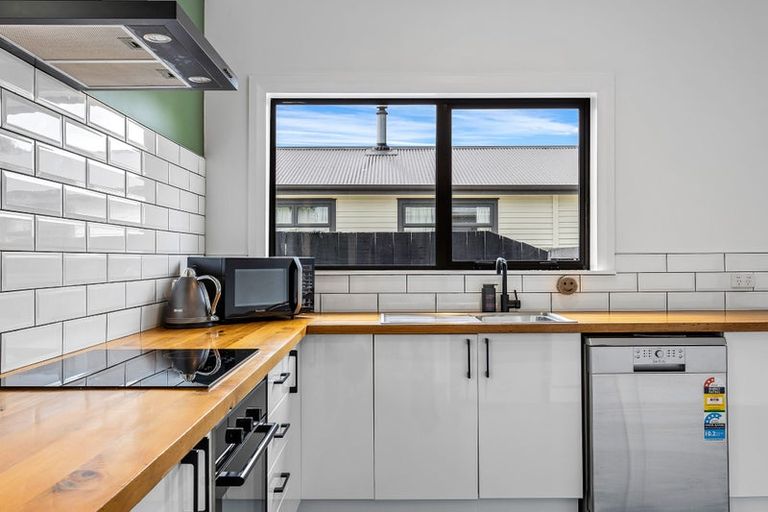 Photo of property in 64 Sylvan Street, Hillmorton, Christchurch, 8024