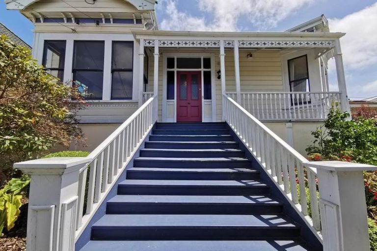 Photo of property in 26 Grove Road, Kelburn, Wellington, 6012