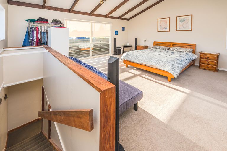 Photo of property in 28 Miro Street, Castlecliff, Whanganui, 4501