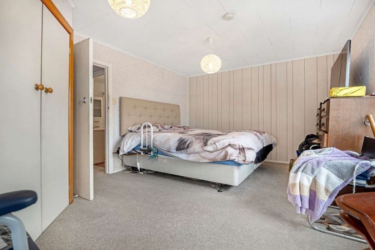 Photo of property in 14 Lucas Place, Weymouth, Auckland, 2103