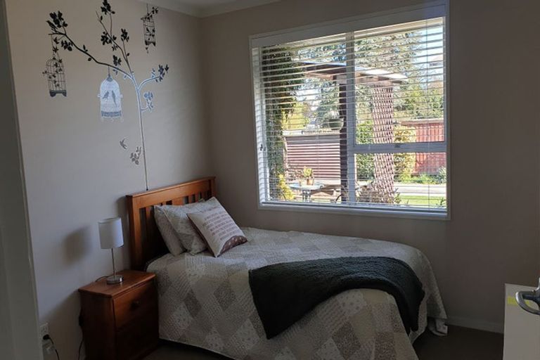 Photo of property in 1/394 Yaldhurst Road, Russley, Christchurch, 8042