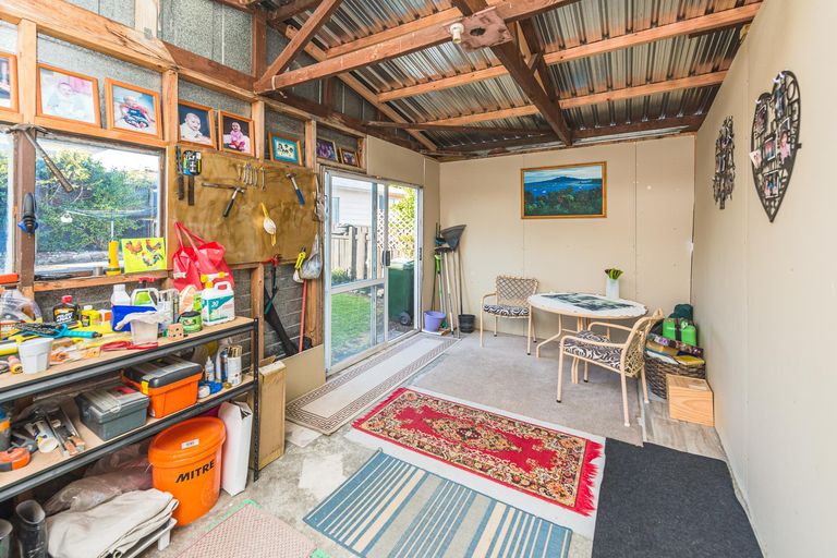 Photo of property in 28 Miro Street, Castlecliff, Whanganui, 4501