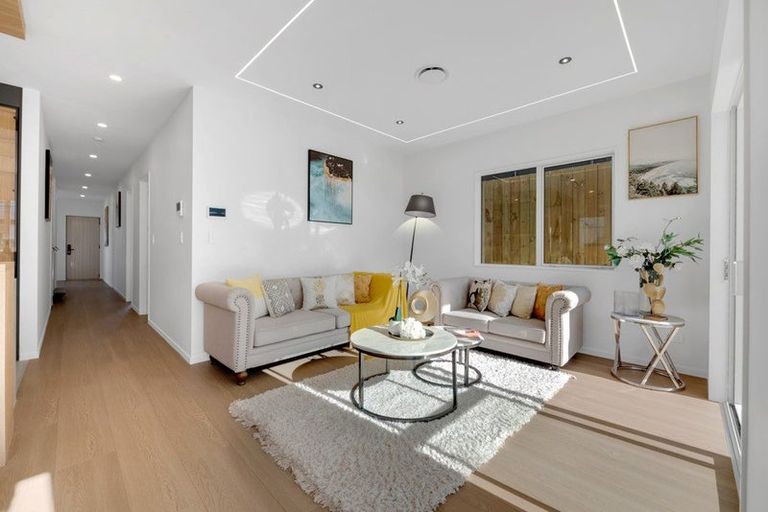 Photo of property in 15 Sagitta Drive, Flat Bush, Auckland, 2019