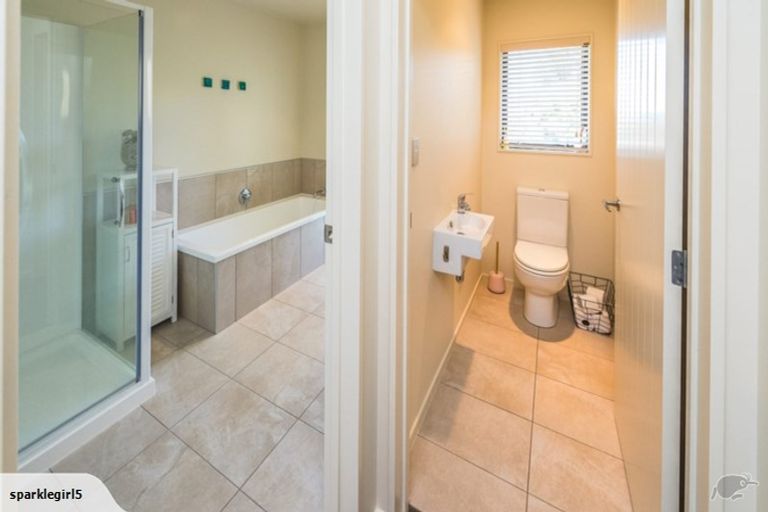 Photo of property in 6-10 Saint Johns Close, Feilding, 4702