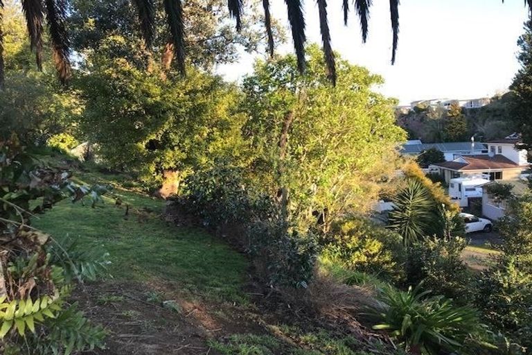 Photo of property in 14 Nevada Drive, Merrilands, New Plymouth, 4312