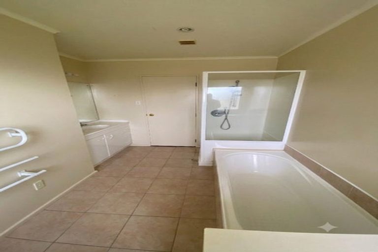 Photo of property in 1 Glanworth Place, Dannemora, Auckland, 2016