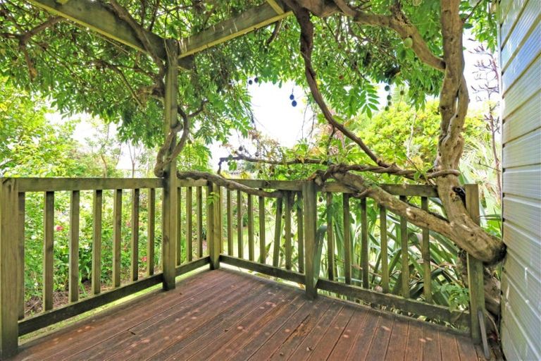 Photo of property in 10 Stingray Crescent, Whiritoa, Whangamata, 3691