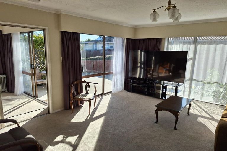 Photo of property in 1/16 Omega Place, Casebrook, Christchurch, 8051