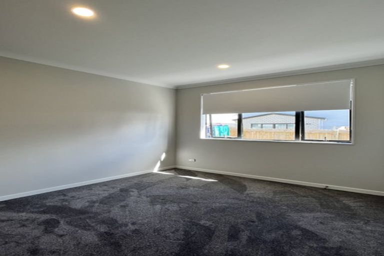 Photo of property in 12 Drumaness Road, Flat Bush, Auckland, 2019