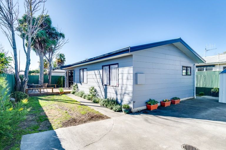 Photo of property in 25a Windsor Terrace, Taradale, Napier, 4112