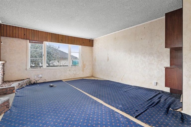 Photo of property in 25 Archibald Road, Kelston, Auckland, 0602