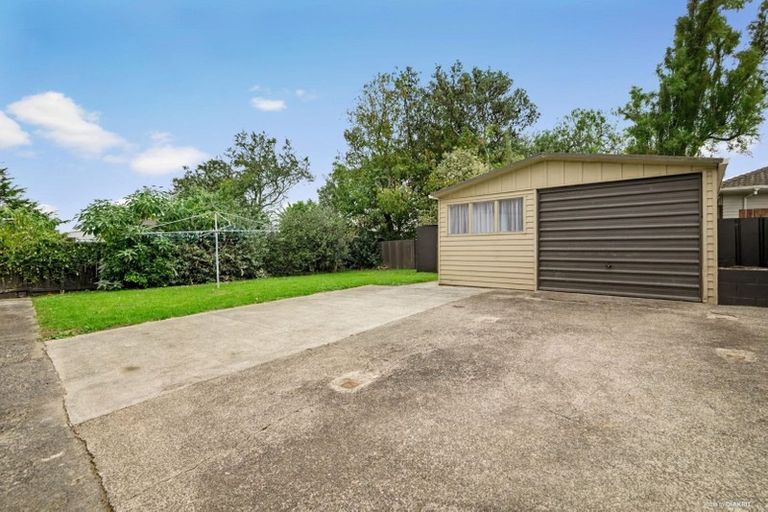 Photo of property in 4 Rainbow Place, Wattle Downs, Auckland, 2103