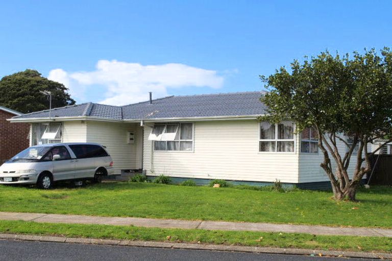 Photo of property in 22 Calthorp Close, Favona, Auckland, 2024