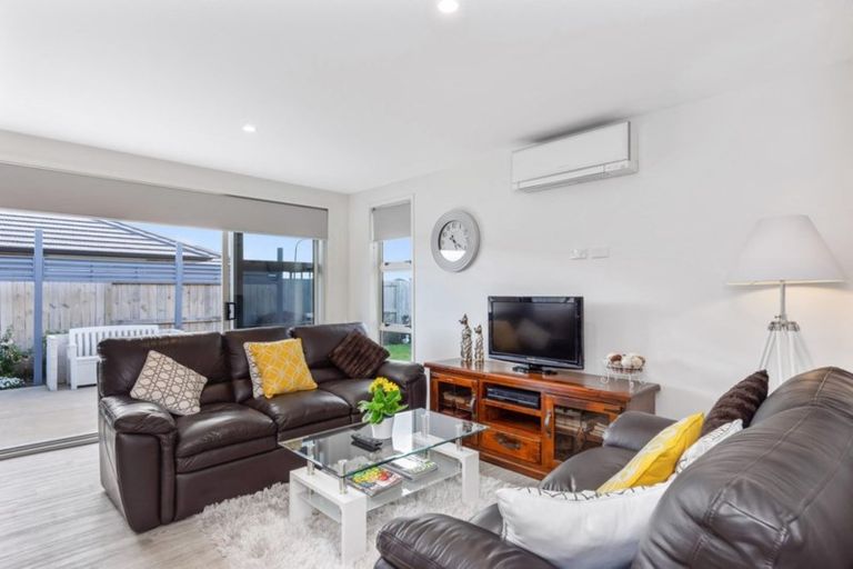 Photo of property in 10 Batty Street, Papamoa Beach, Papamoa, 3118