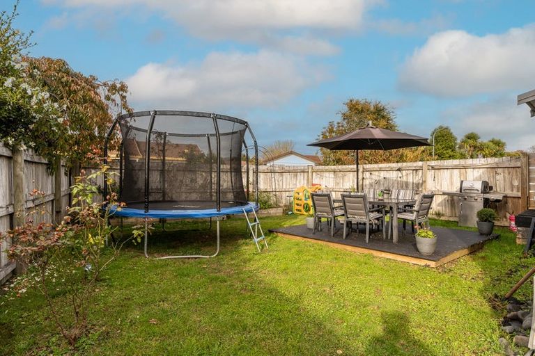 Photo of property in 12 Kentucky Crescent, Nawton, Hamilton, 3200