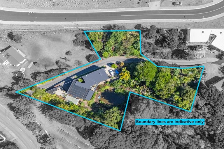 Photo of property in 118 Ngarara Road, Waikanae, 5036