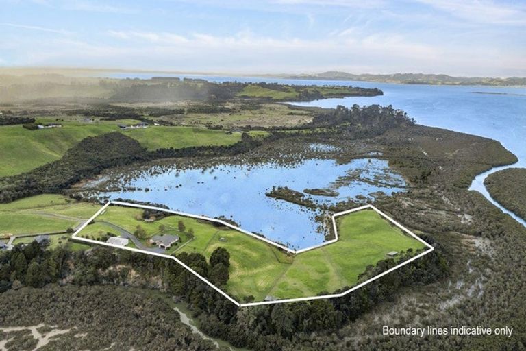 Photo of property in 68d Tuparekura Road, South Head, Helensville, 0874
