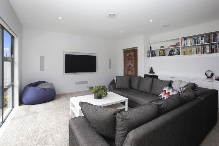 Photo of property in 2 Matisse Place, Burnside, Christchurch, 8053