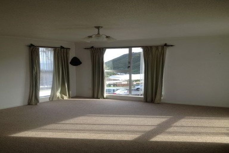 Photo of property in 14 Frobisher Street, Island Bay, Wellington, 6023