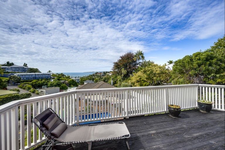 Photo of property in 4 Fitzroy Road, Bluff Hill, Napier, 4110