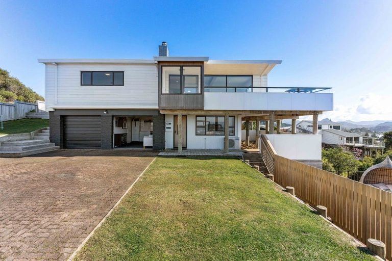 Photo of property in 150 Tirohanga Drive, Whangamata, 3620