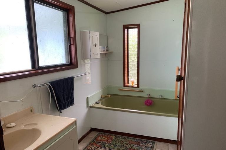 Photo of property in 32 Rangatira Drive, Mangakino, 3421