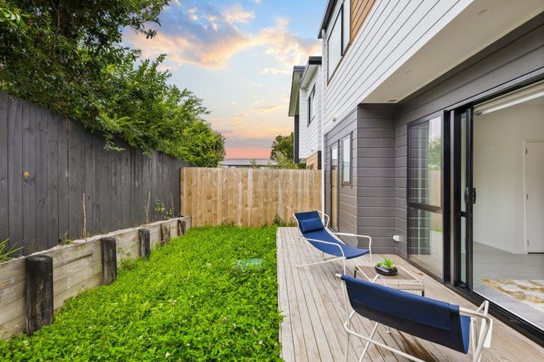 Photo of property in 108d Taikata Road, Te Atatu Peninsula, Auckland, 0610