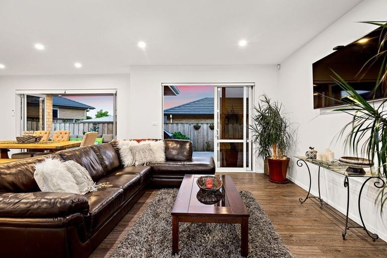Photo of property in 57 Pohutukawa Parade, Riverhead, 0820