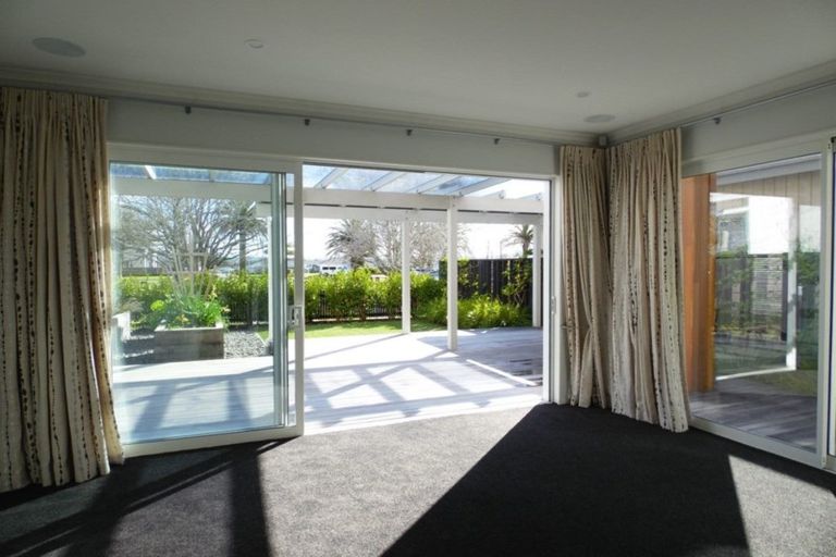 Photo of property in 9 Liquidambar Drive, Hobsonville, Auckland, 0616