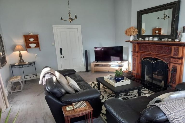 Photo of property in 10 Rawhiti Street, Vogeltown, New Plymouth, 4310