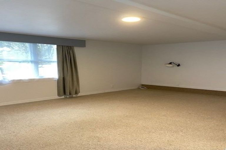 Photo of property in 106 Khandallah Road, Khandallah, Wellington, 6035