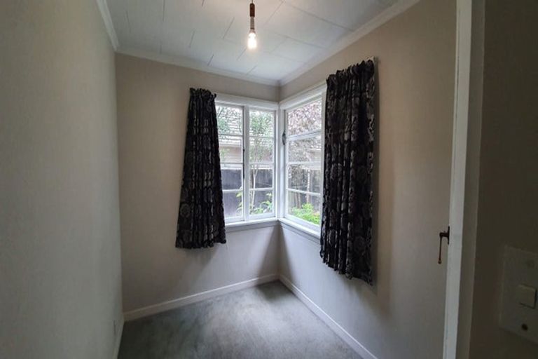 Photo of property in 43 Kirkwood Avenue, Upper Riccarton, Christchurch, 8041