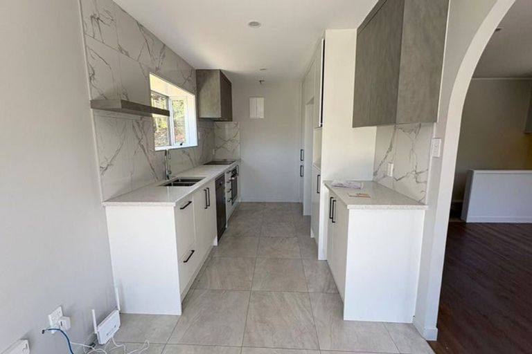 Photo of property in 64 Oaktree Avenue, Browns Bay, Auckland, 0630