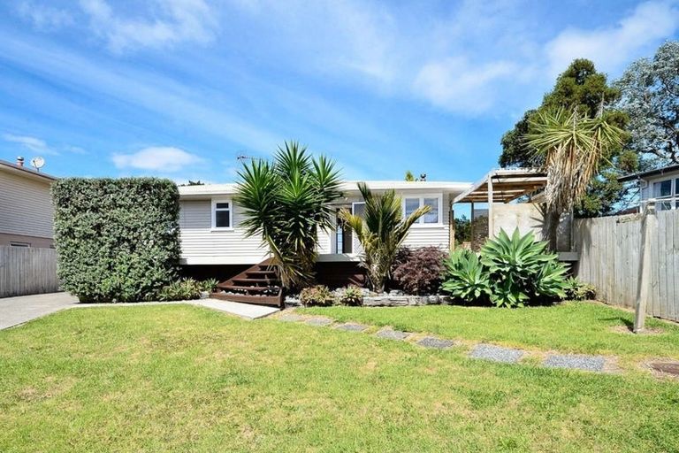 Photo of property in 24 Helena Street, Massey, Auckland, 0614