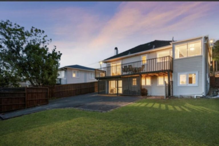 Photo of property in 1/40 Carlisle Road, Browns Bay, Auckland, 0630