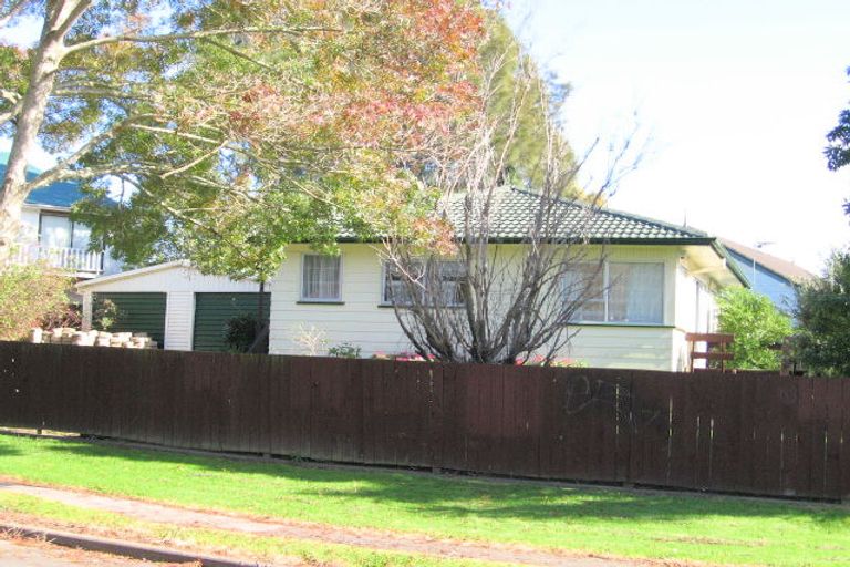 Photo of property in 1 Eterna Place, Clover Park, Auckland, 2019