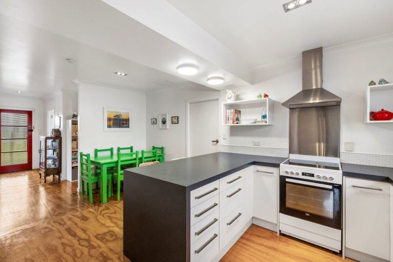 Photo of property in 44 Bellevue Road, Brookfield, Tauranga, 3110