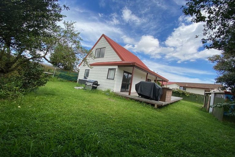 Photo of property in 8b Greenstone Place, Clover Park, Auckland, 2019