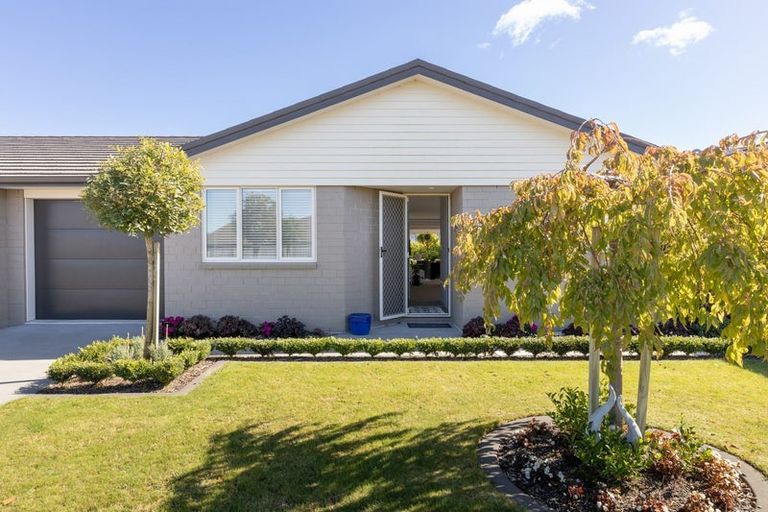 Photo of property in Waterview Estate, 60/4 Greystone Place, Omokoroa, 3114