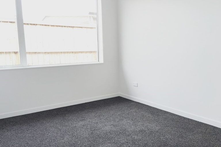 Photo of property in 7 Aporo Drive, Kumeu, 0810