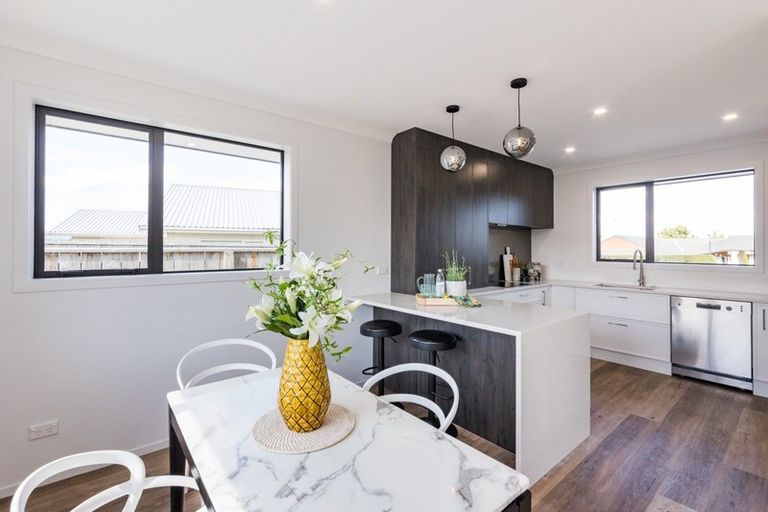 Photo of property in 110 Roberts Line, Kelvin Grove, Palmerston North, 4414