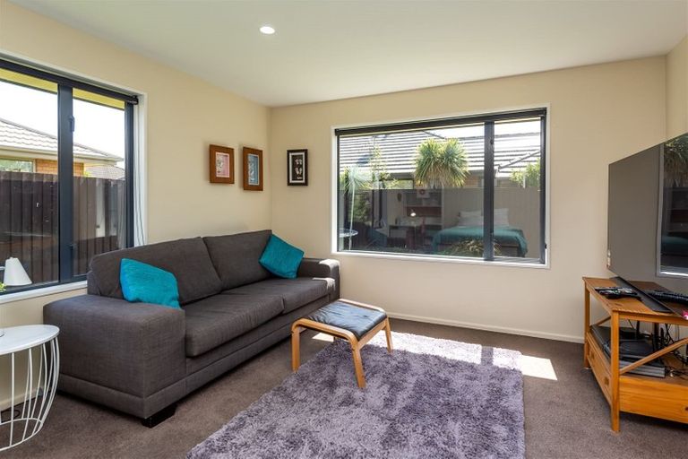 Photo of property in 9 Sweet Waters Place, Woolston, Christchurch, 8023
